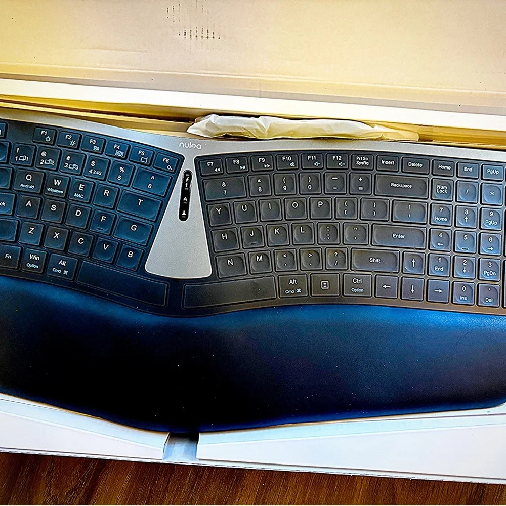 Nulea RT07B Ergonomic Wireless Keyboard Split Wrist Rest Bluetooth USB-C Black